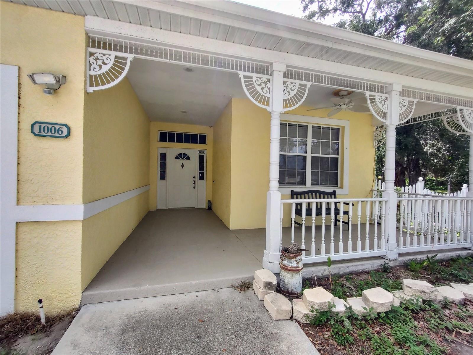 TROPICAL SHORES - Residential