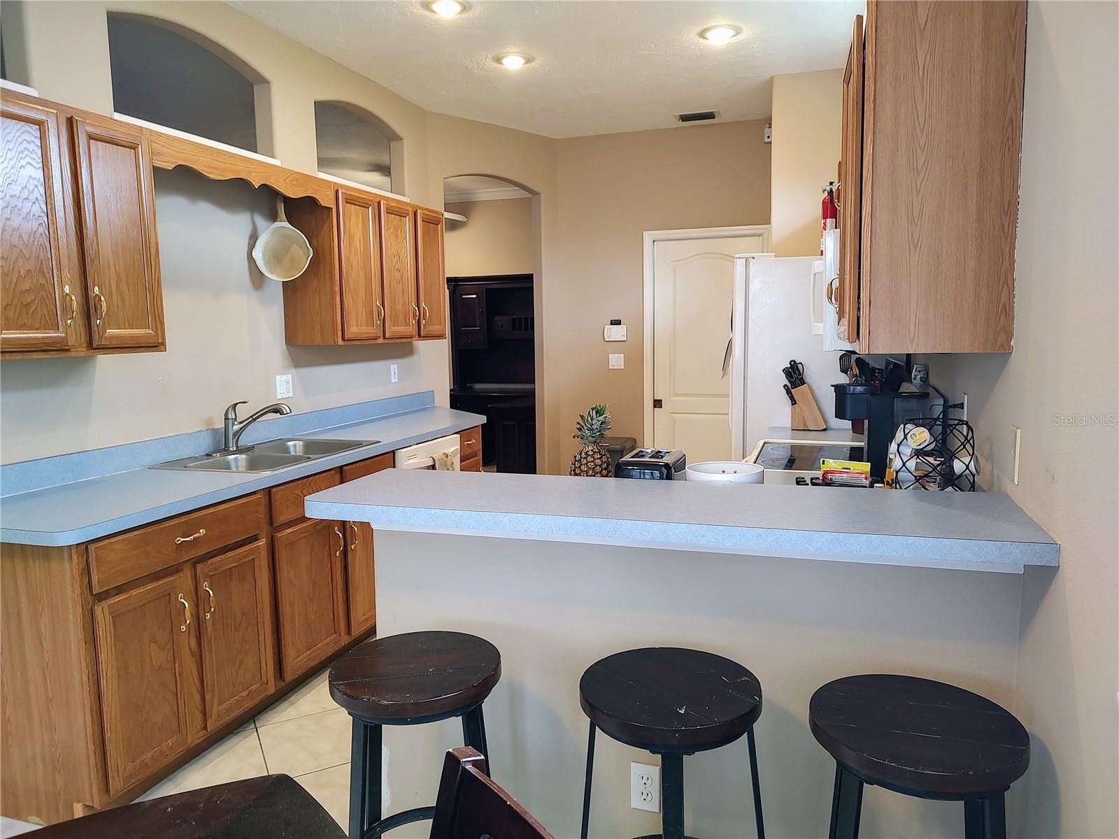 TROPICAL SHORES - Residential