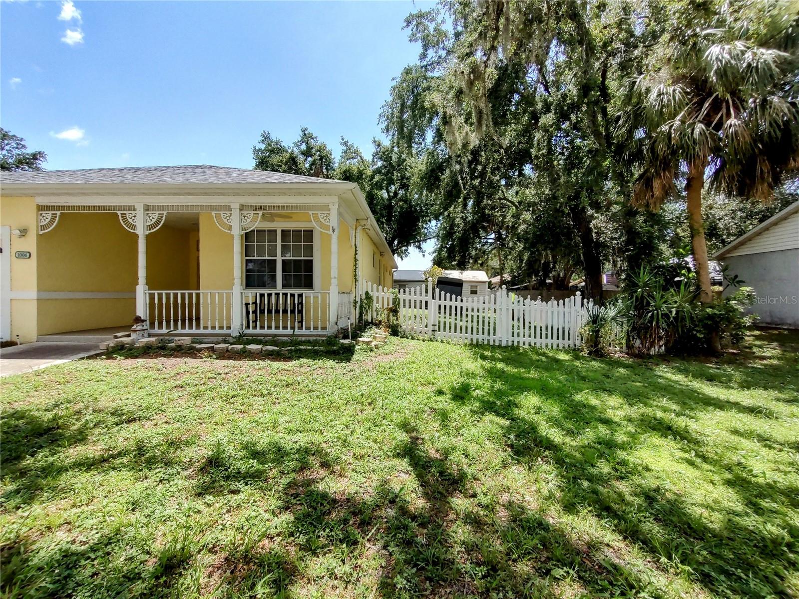 TROPICAL SHORES - Residential