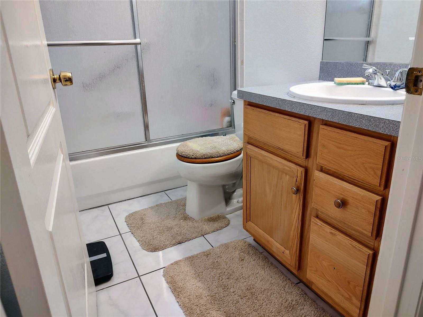 TROPICAL SHORES - Residential