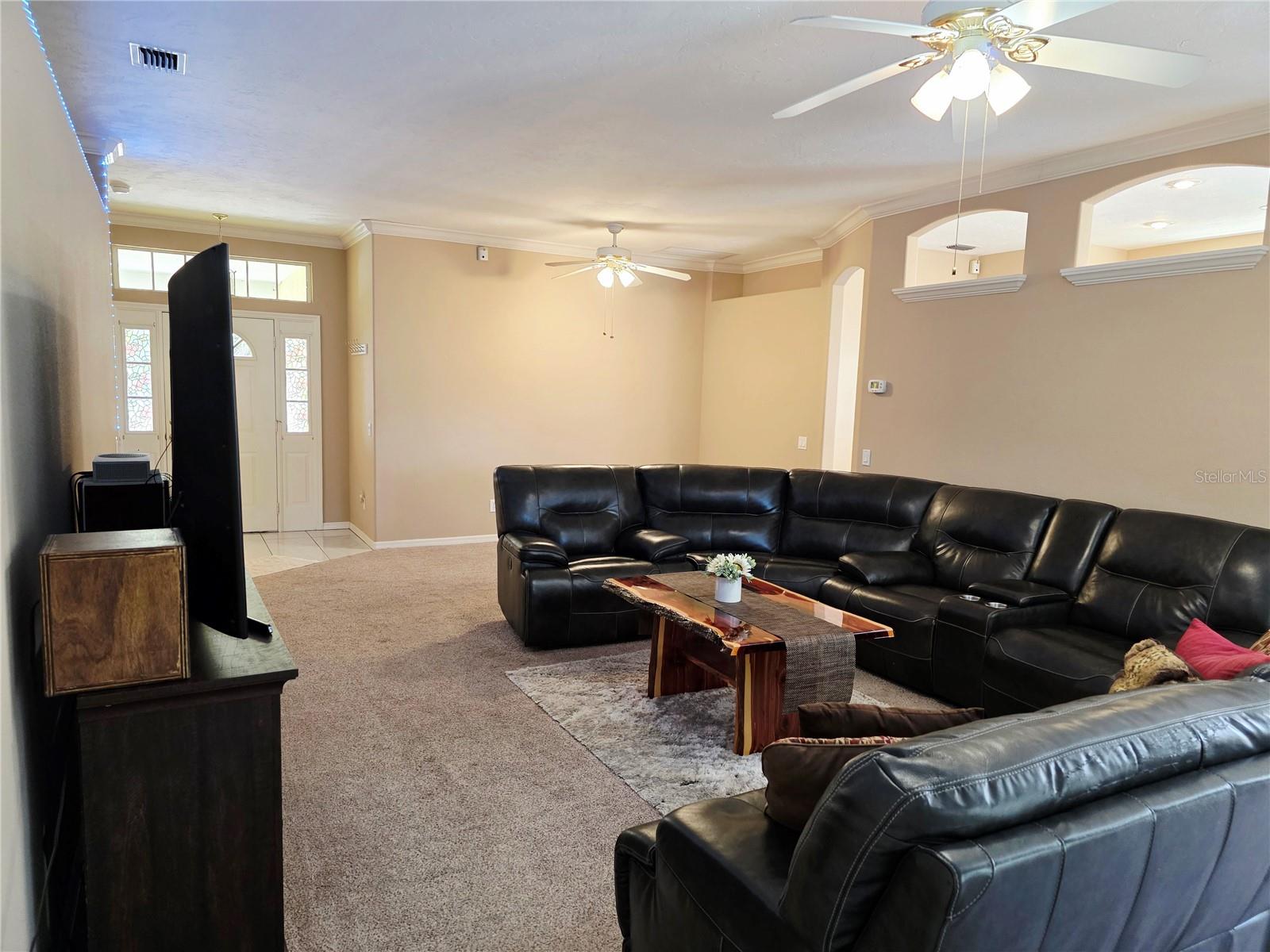 TROPICAL SHORES - Residential