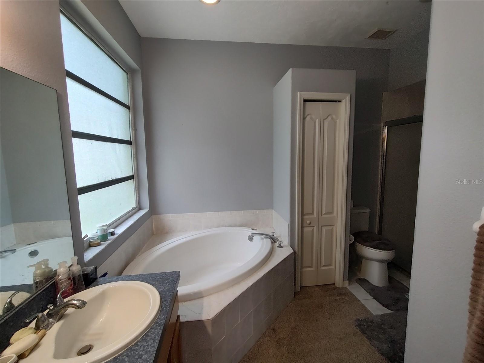 TROPICAL SHORES - Residential