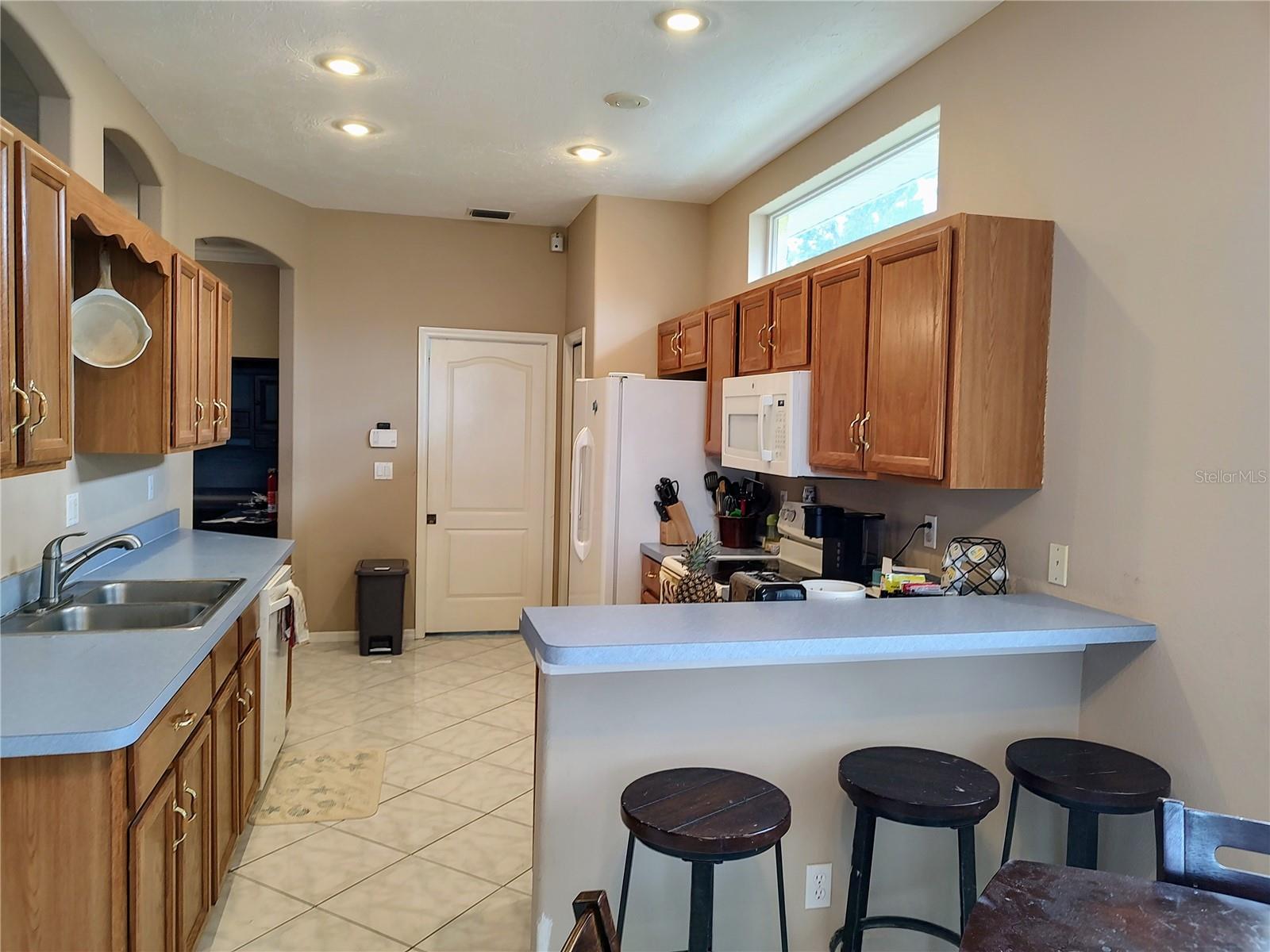 TROPICAL SHORES - Residential