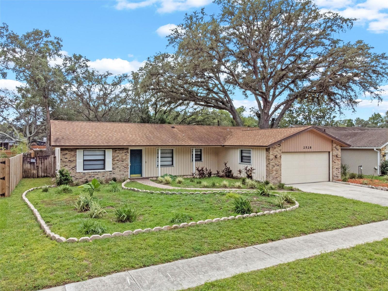 2528 CANTERCLUB TRAIL