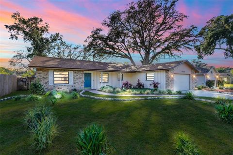 Photo of 2528 Canterclub Trail, Apopka, FL 32712 (MLS # O6348920)