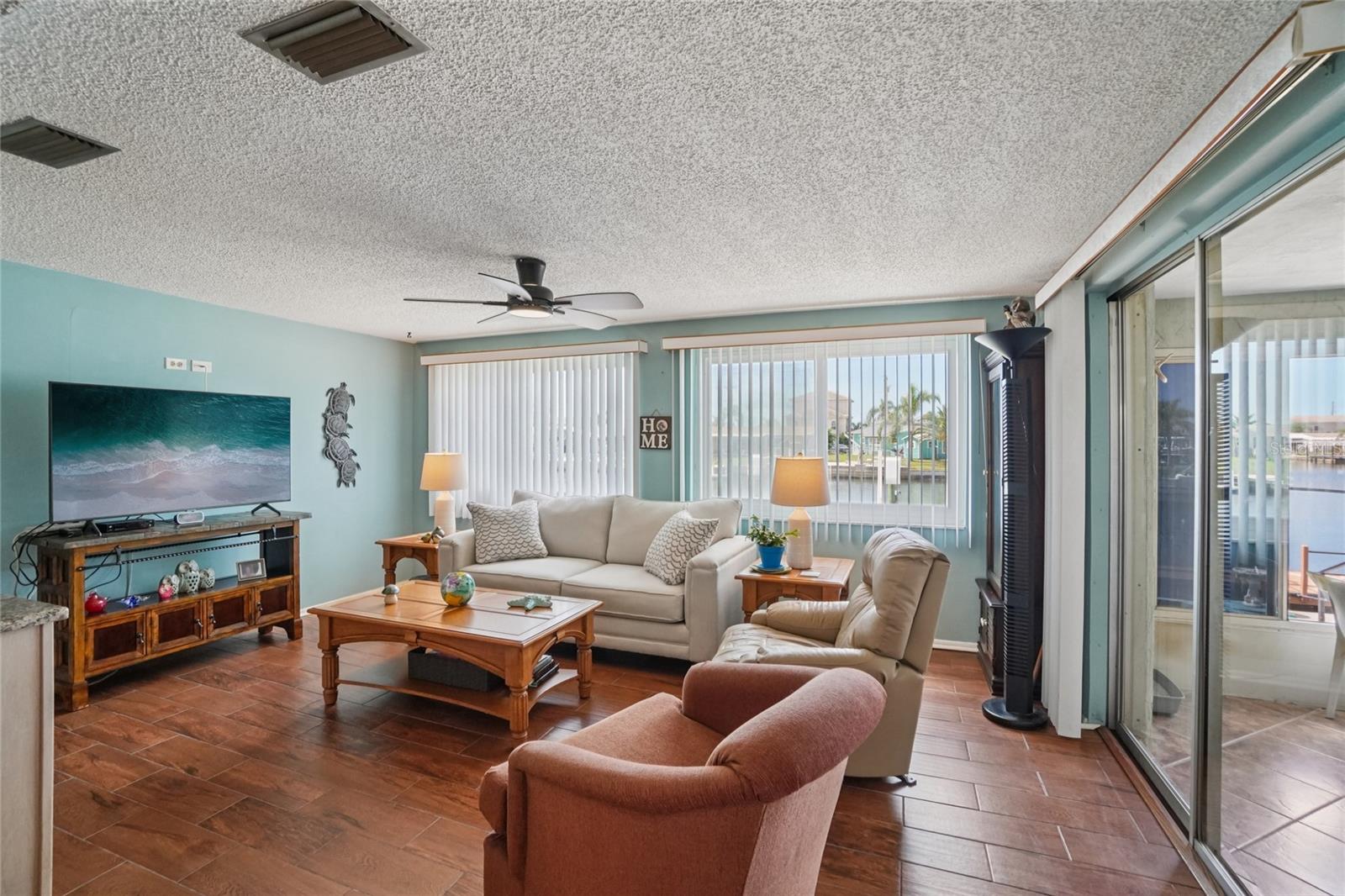 LEISURE BEACH - Residential