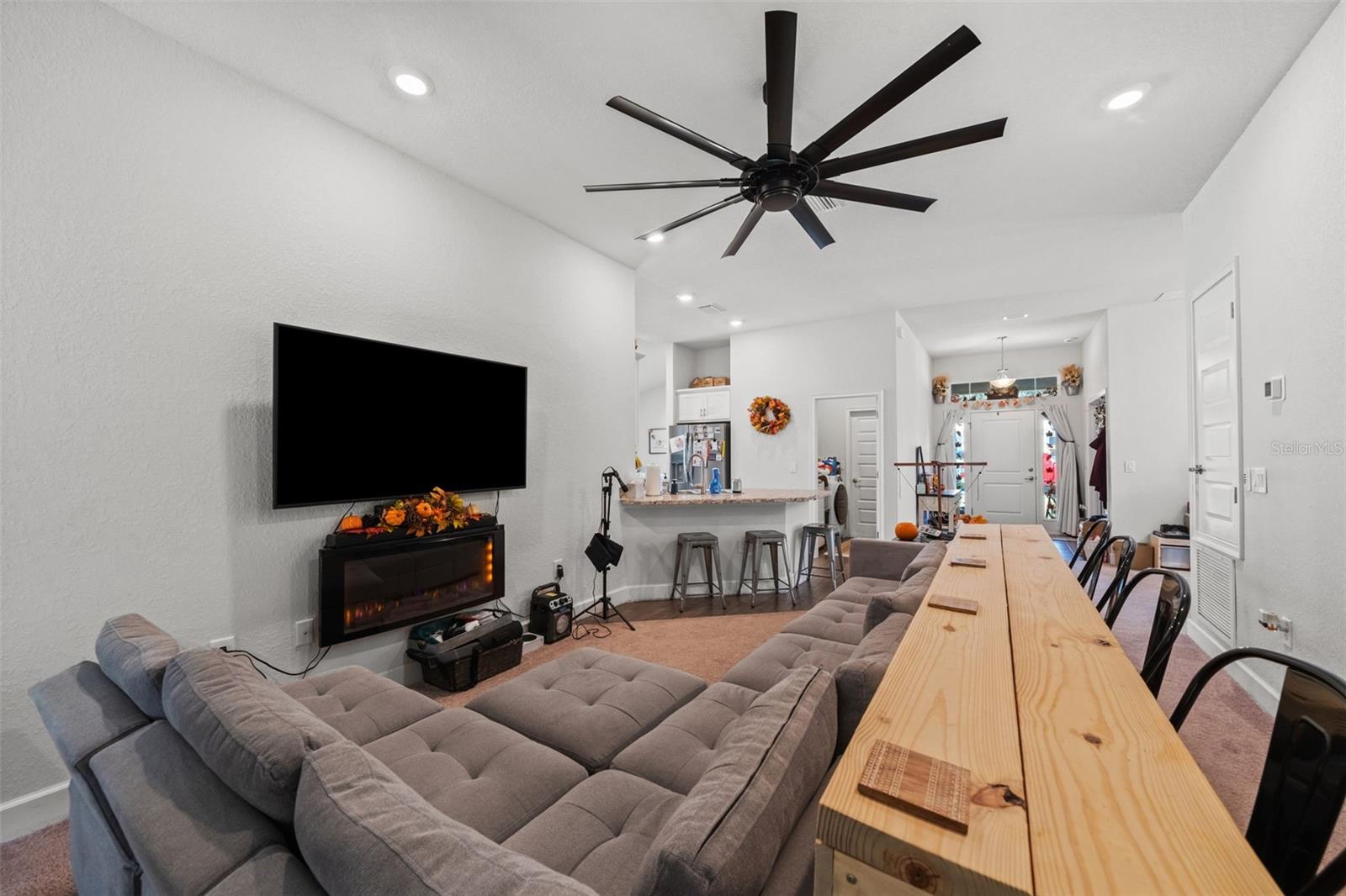 WYLD PALMS VILLAGE CONDOMINIUM - Residential