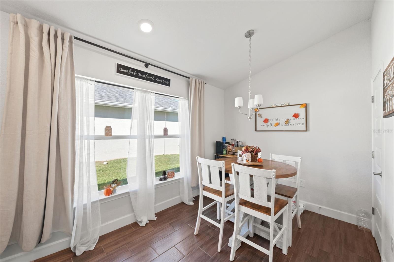 WYLD PALMS VILLAGE CONDOMINIUM - Residential