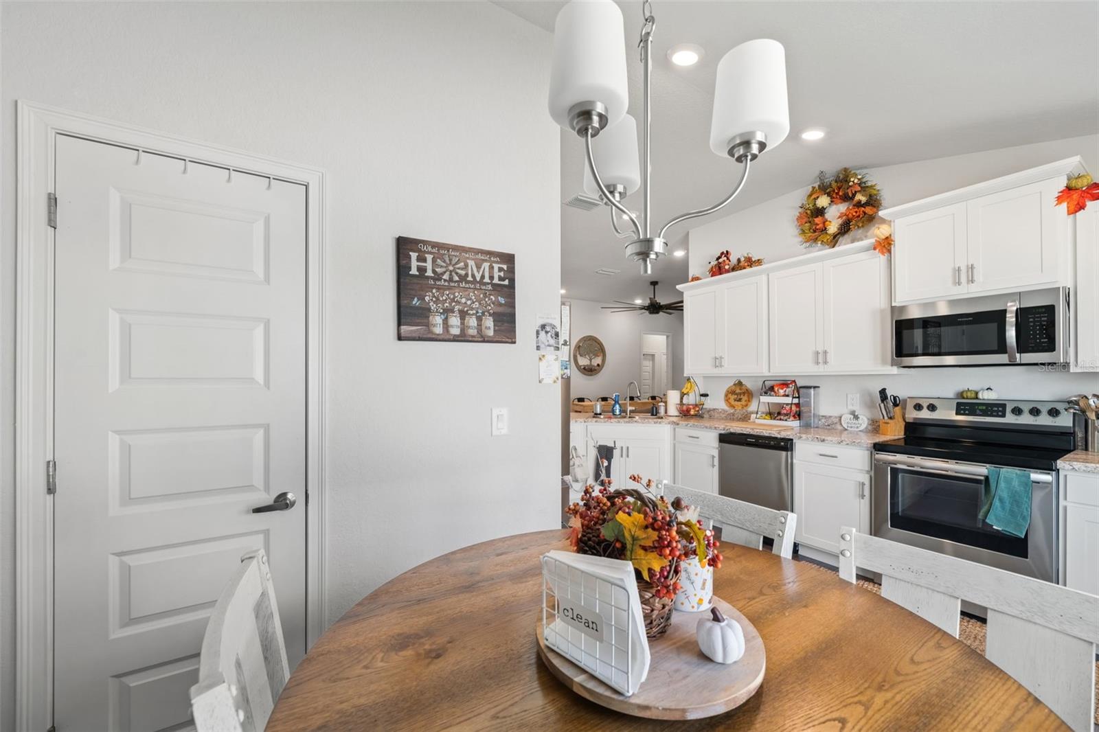 WYLD PALMS VILLAGE CONDOMINIUM - Residential