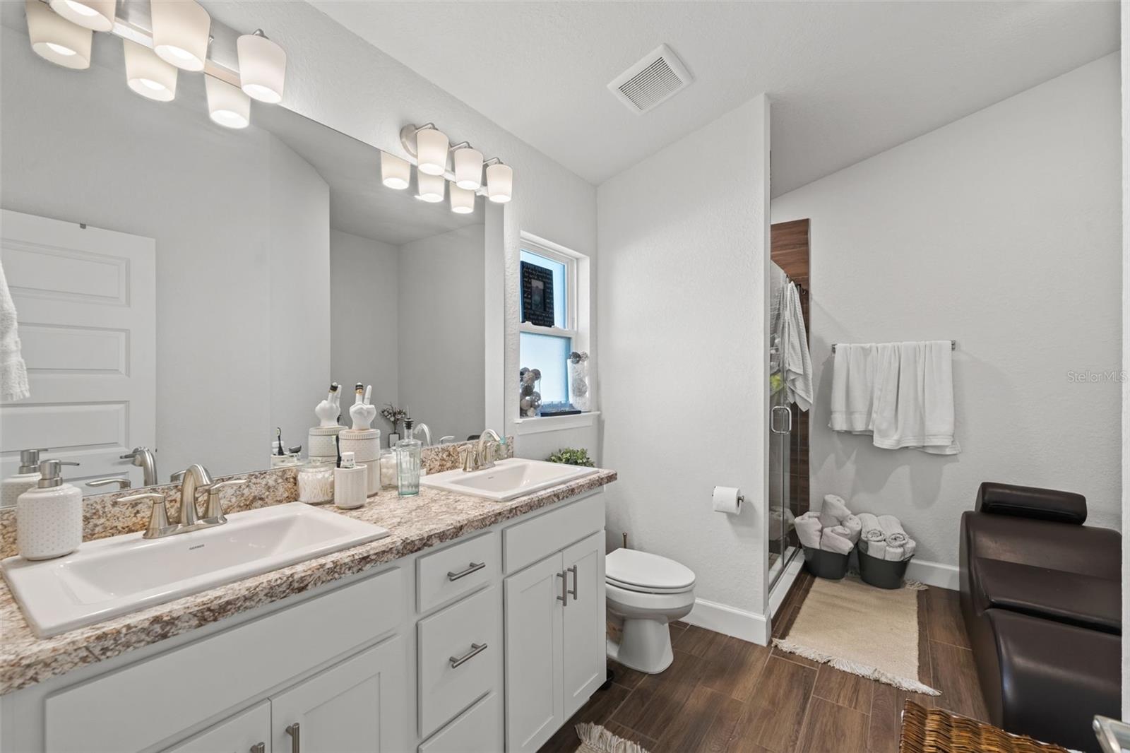 WYLD PALMS VILLAGE CONDOMINIUM - Residential