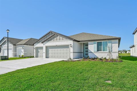 A home in PARRISH