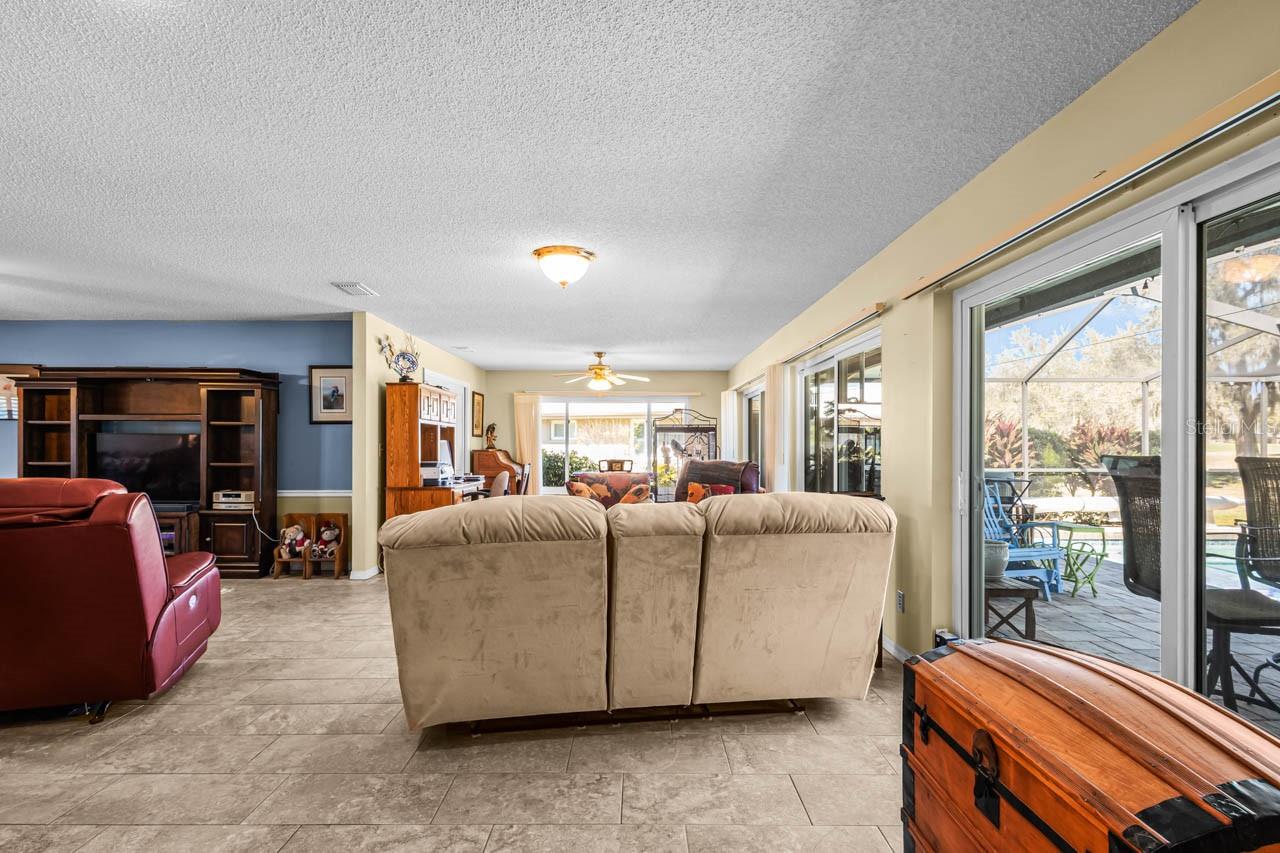 CALOOSA COUNTRY CLUB ESTATES U - Residential