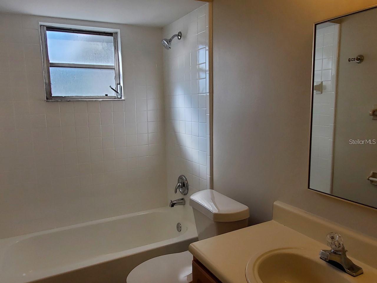 MAGNOLIA SPRINGS - Residential Lease