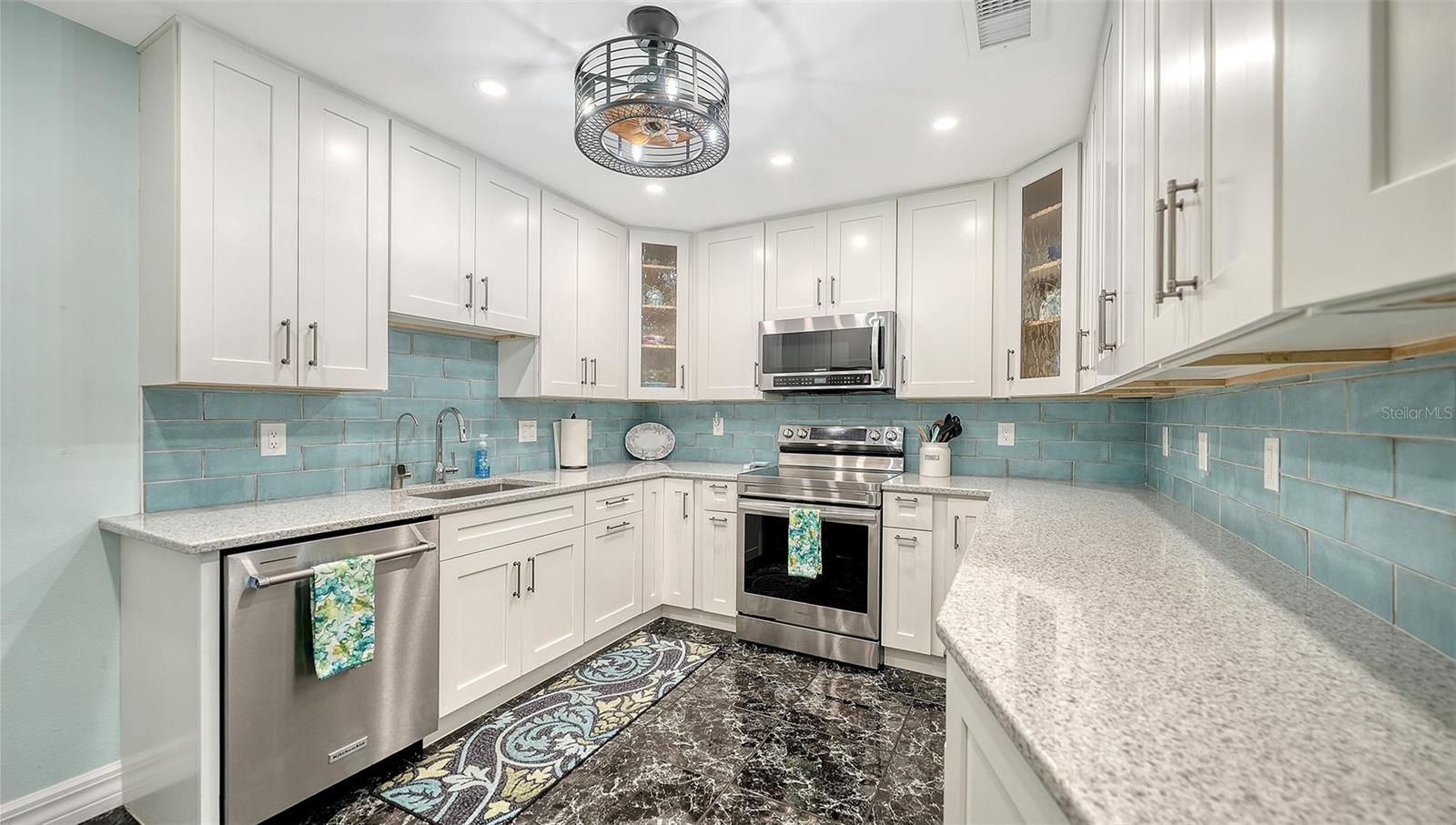 PEPPERTREE BAY - Residential