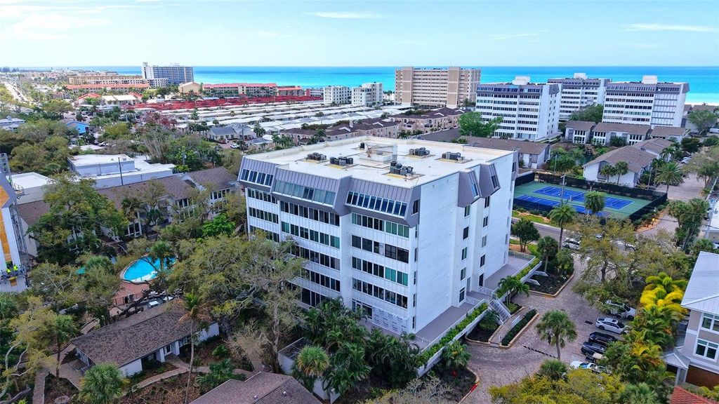 Photo of 1200 East Peppertree Lane #302, Sarasota, FL 34242 (MLS # A4685295)