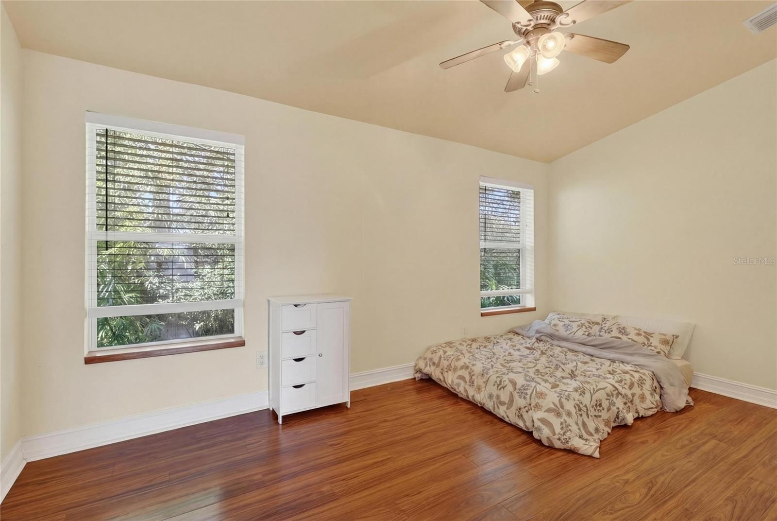 DIXIELAND REV - Residential