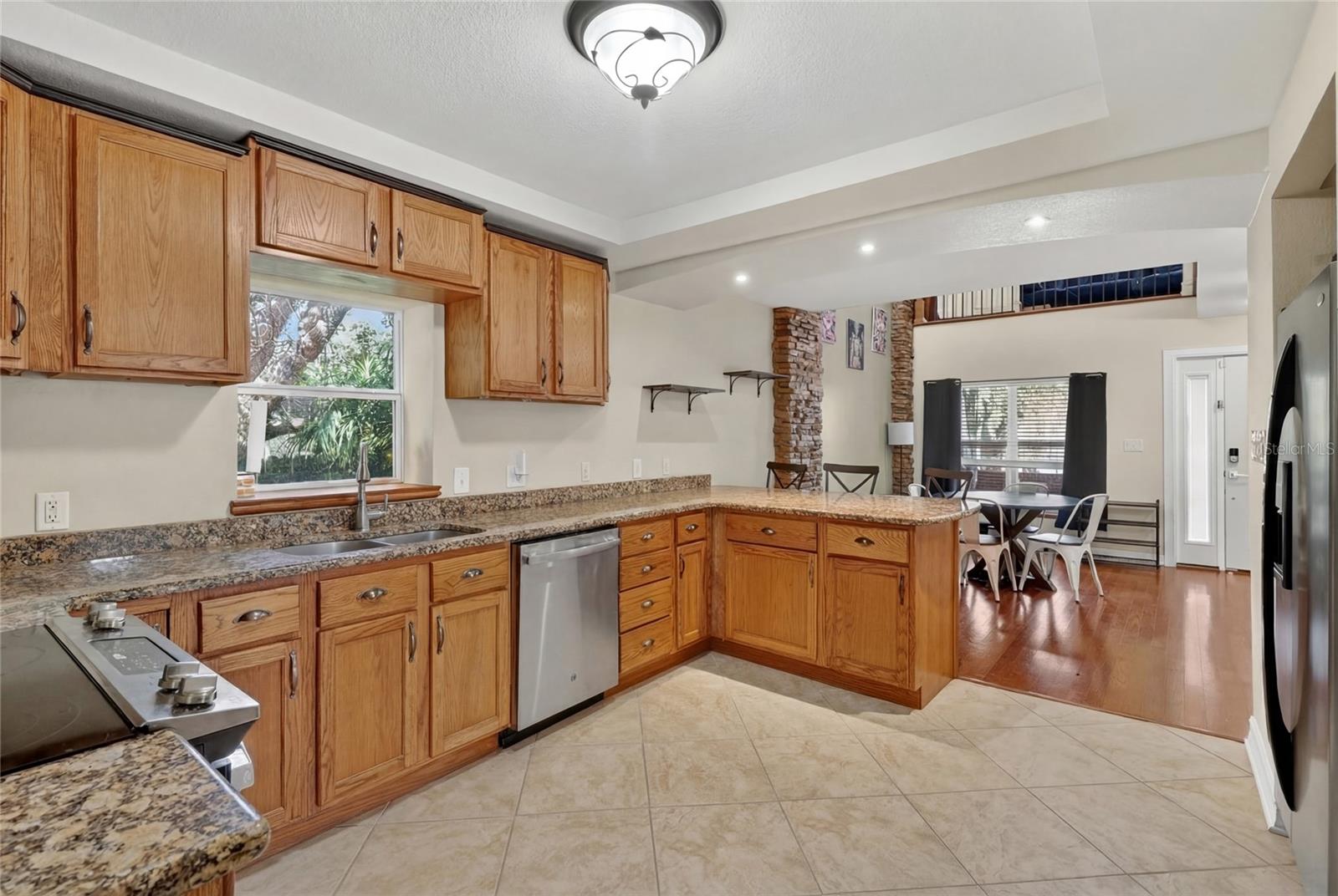 DIXIELAND REV - Residential