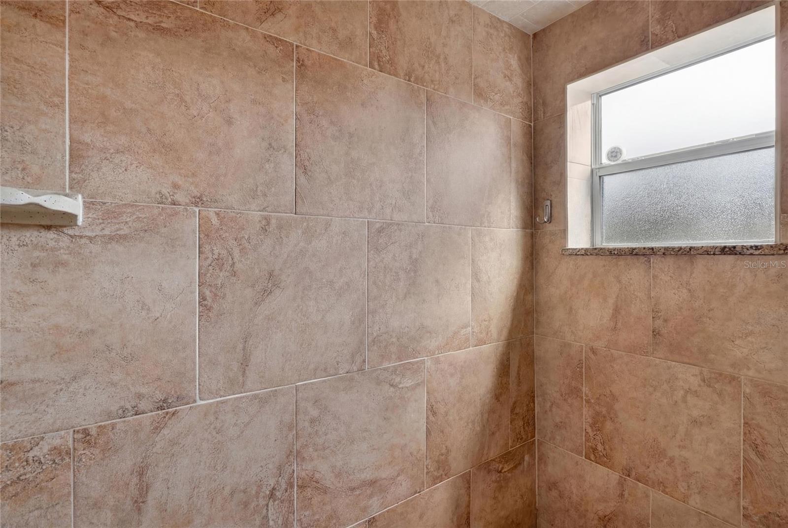 DIXIELAND REV - Residential