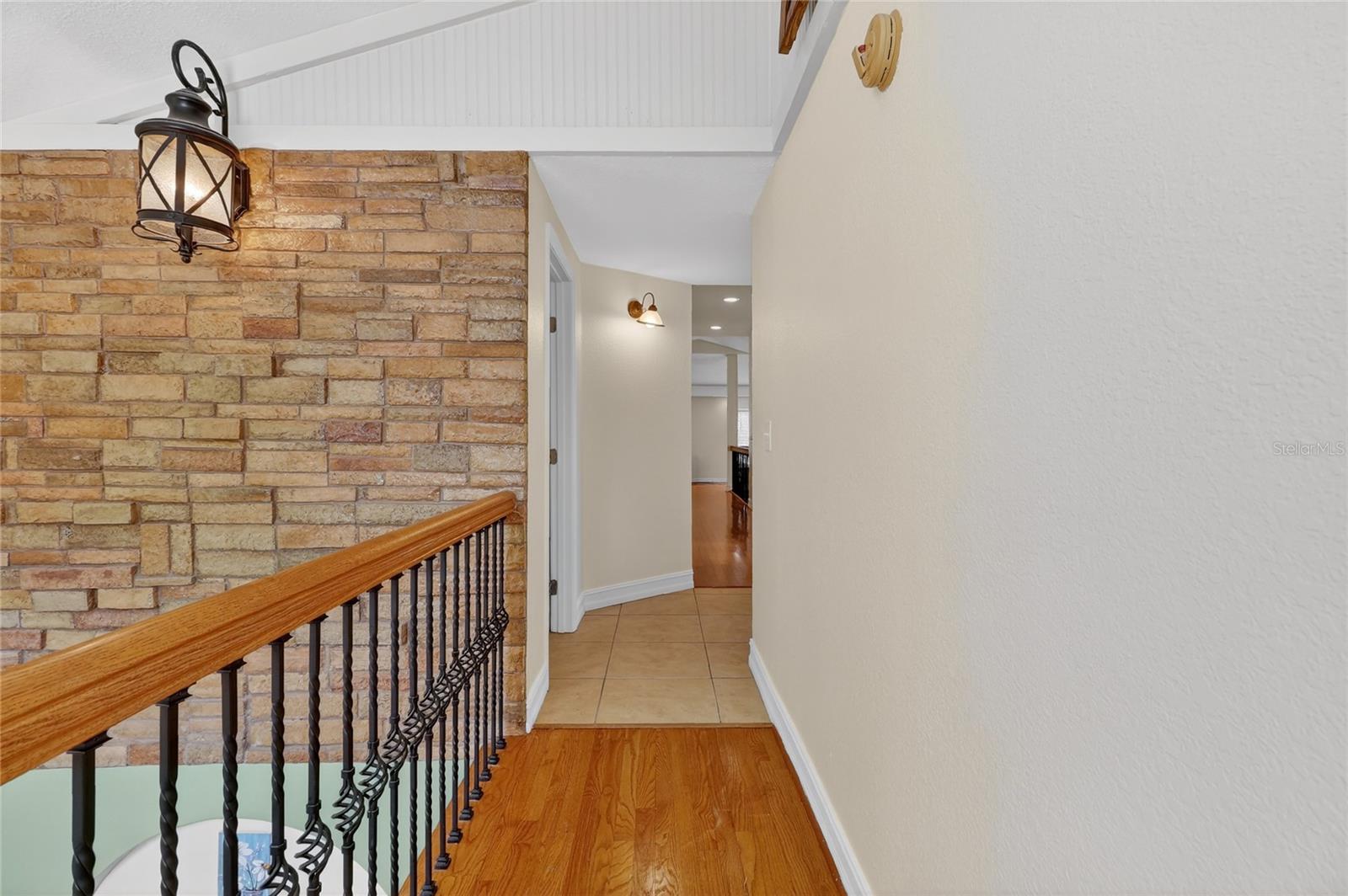 DIXIELAND REV - Residential