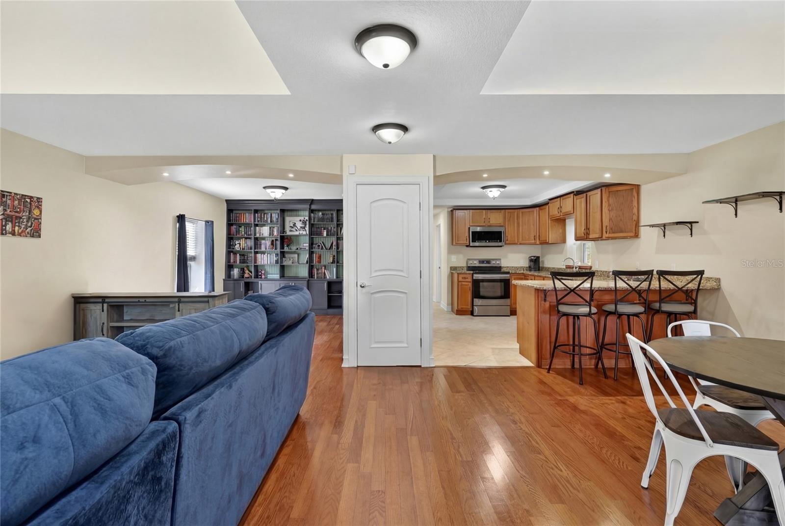 DIXIELAND REV - Residential