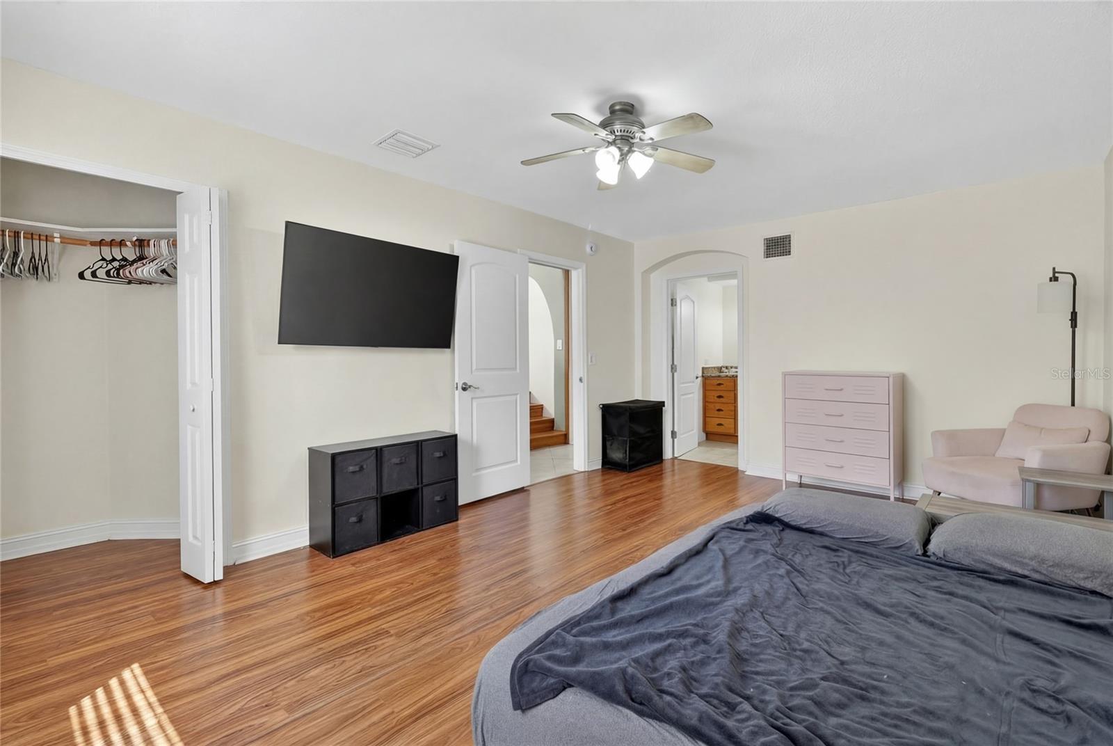 DIXIELAND REV - Residential