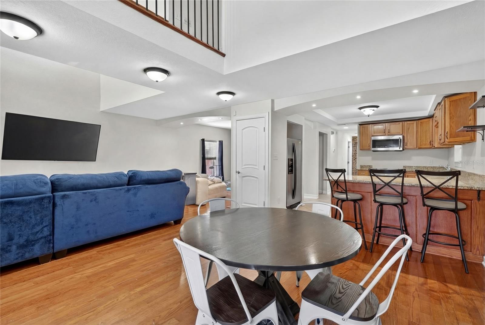 DIXIELAND REV - Residential