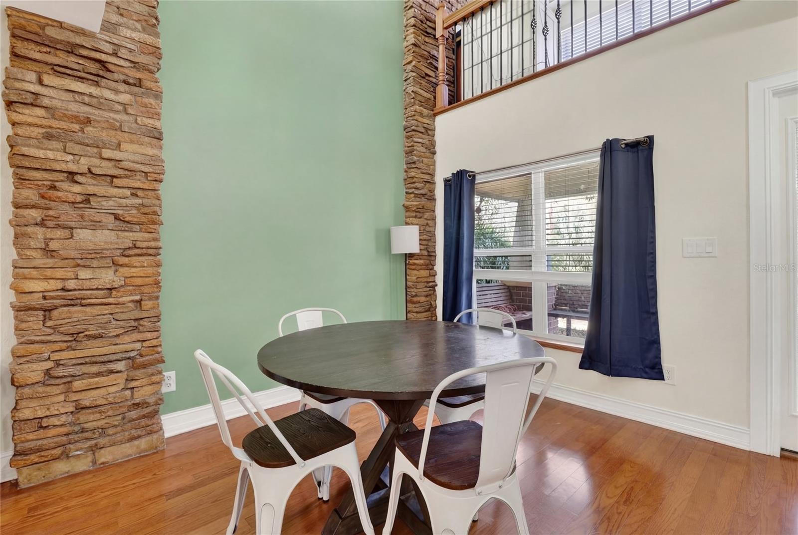 DIXIELAND REV - Residential