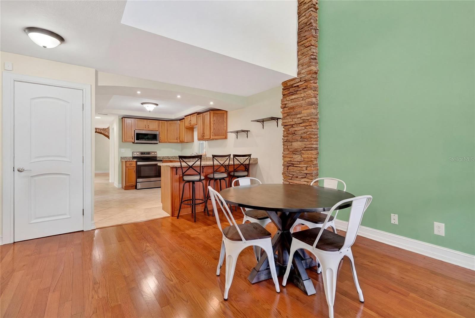 DIXIELAND REV - Residential