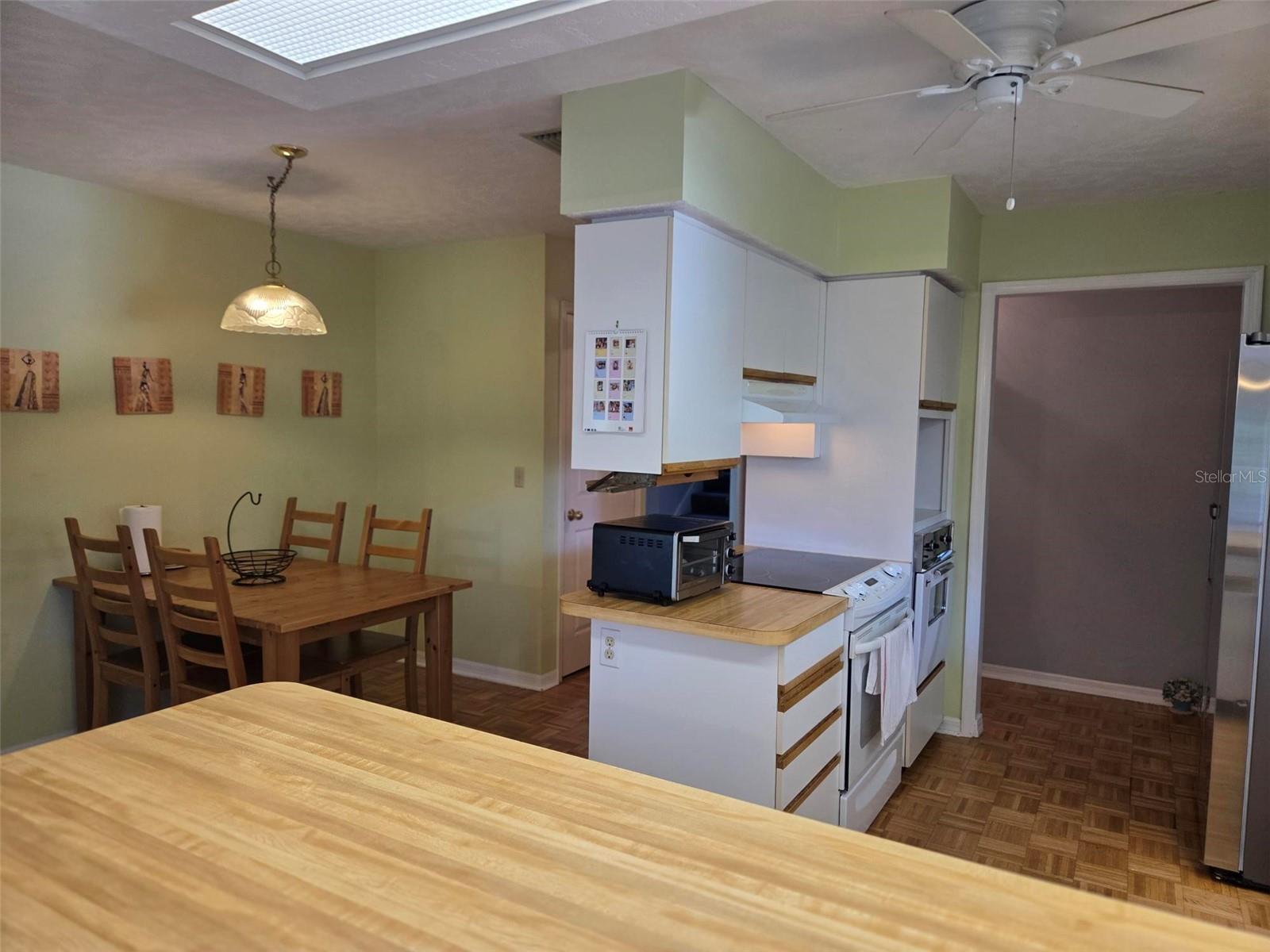 HARBOUR OAKS SUB - Residential Lease