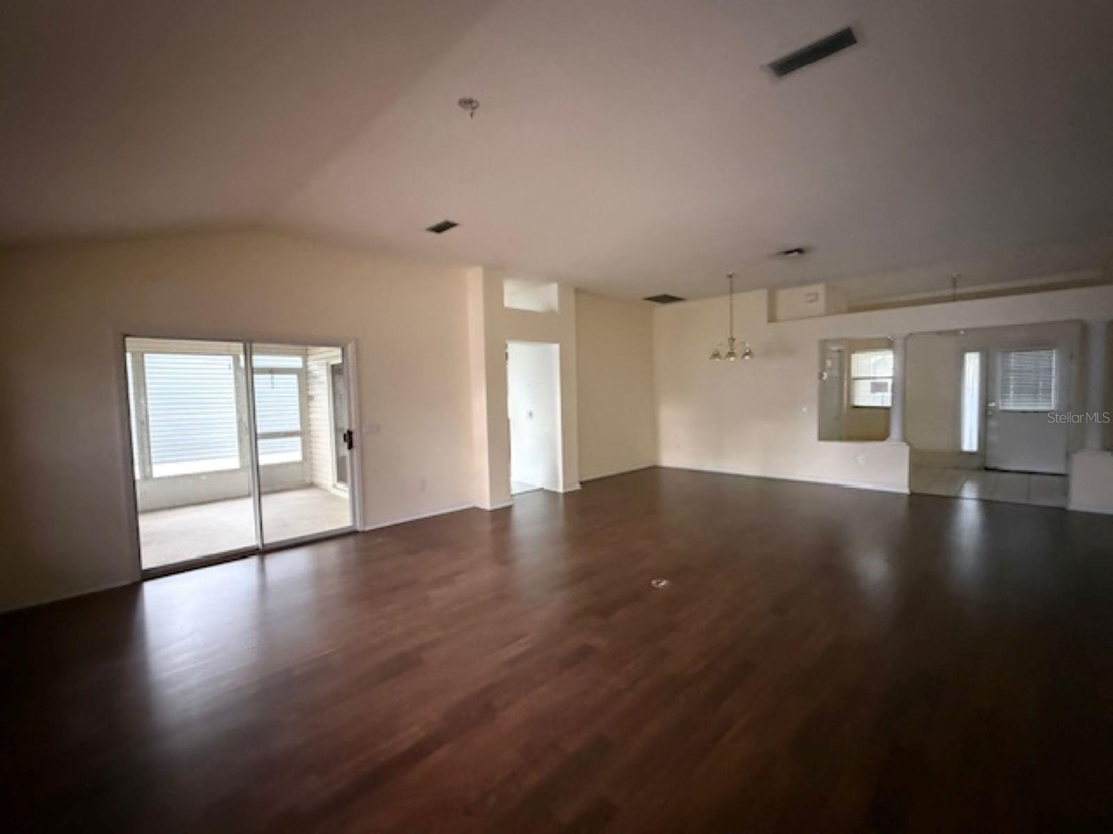 1109 MONTEREY LANE
