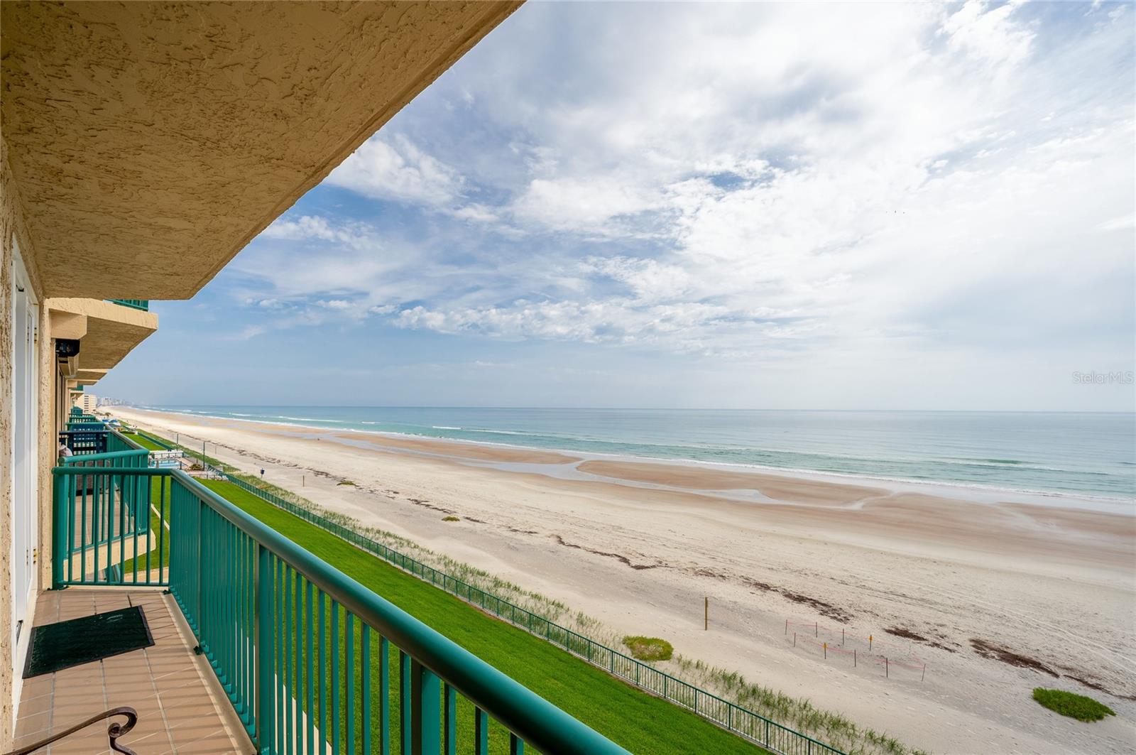 TOWERS AT PONCE INLET TOWER 01 CONDO - Residential