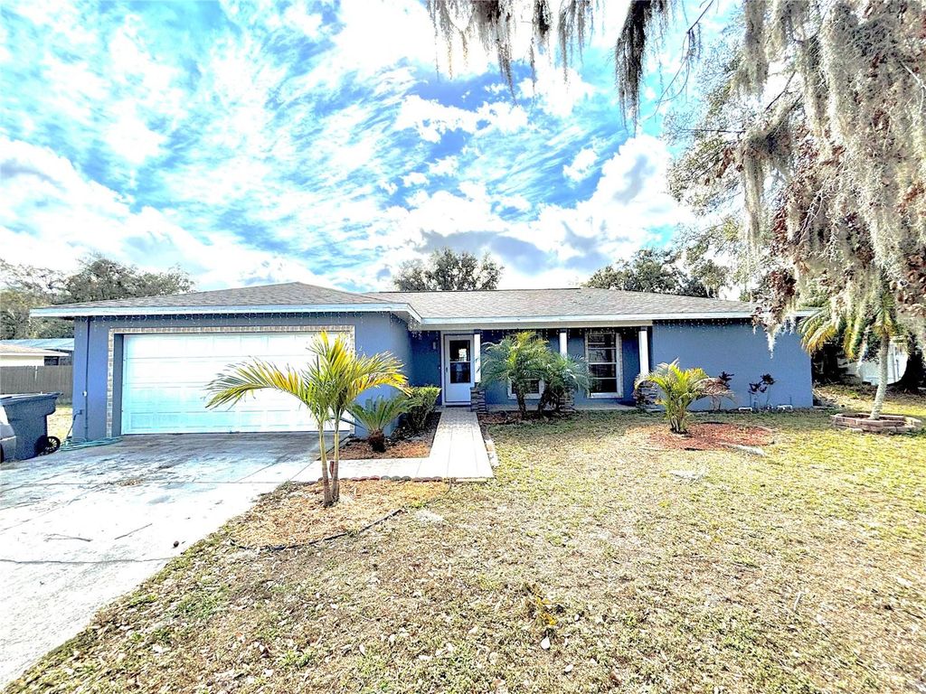 Photo of 2324 Creek Side Drive, Lakeland, FL 33811 (MLS # L4958992)