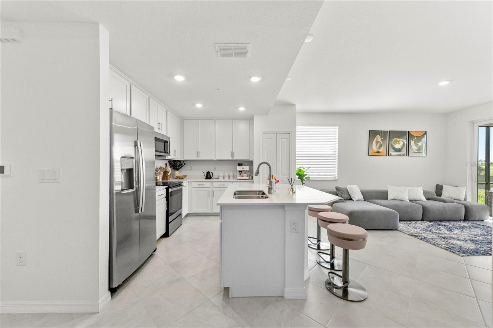 TERRACE 11/WELLEN PK PH II - Residential Lease