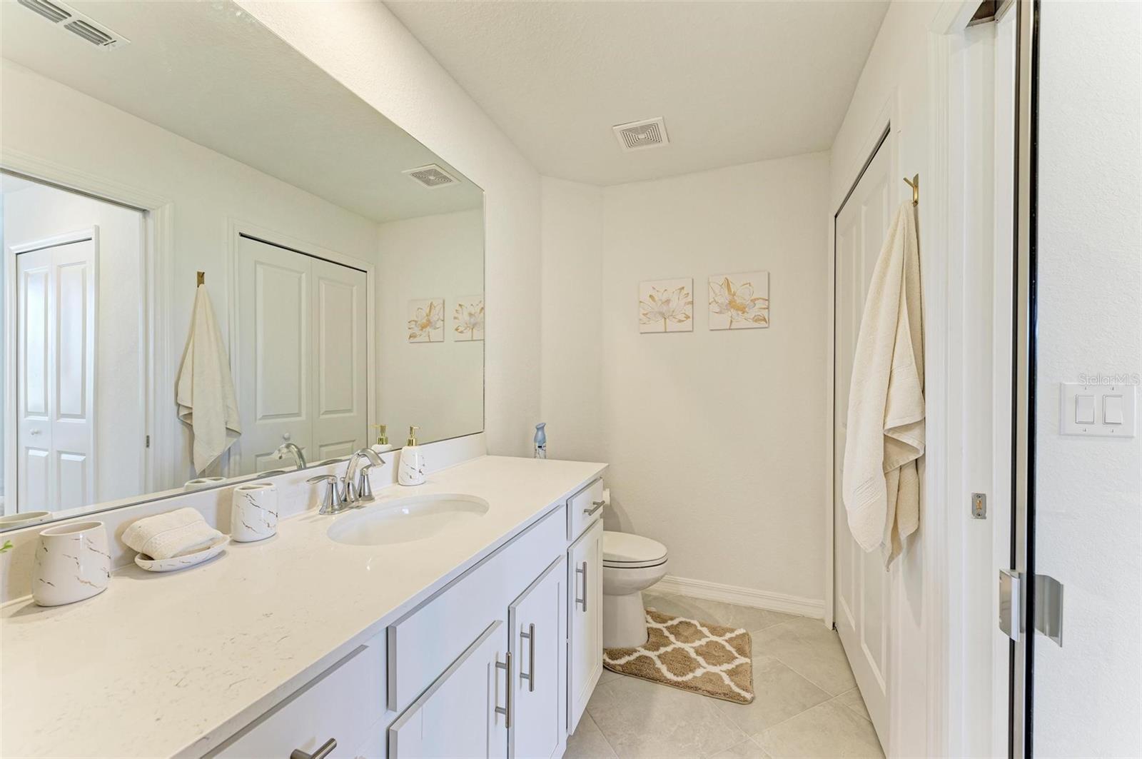 TERRACE 11/WELLEN PK PH II - Residential Lease