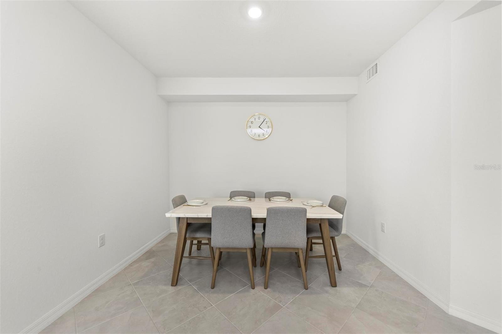 TERRACE 11/WELLEN PK PH II - Residential Lease