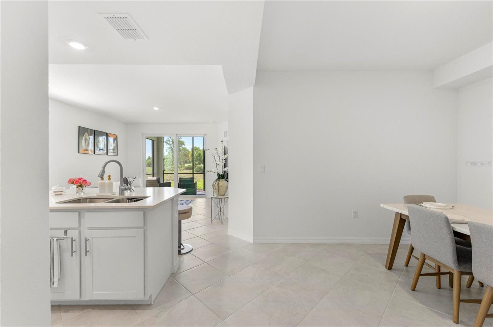 TERRACE 11/WELLEN PK PH II - Residential Lease