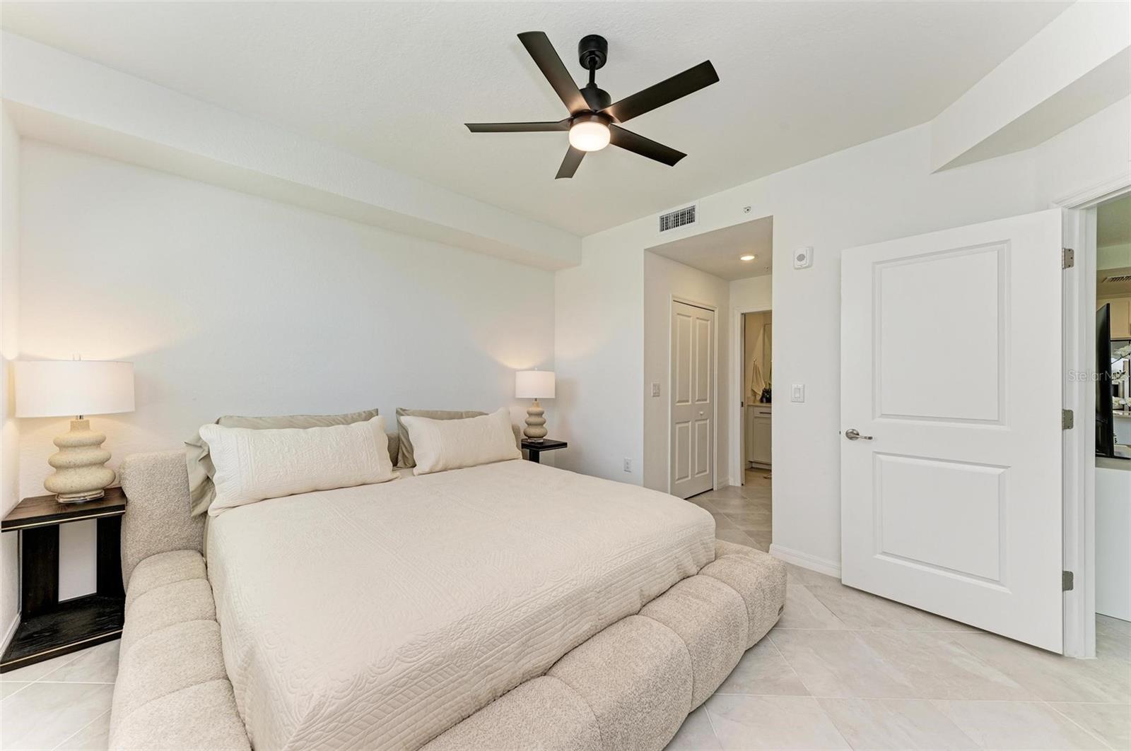 TERRACE 11/WELLEN PK PH II - Residential Lease