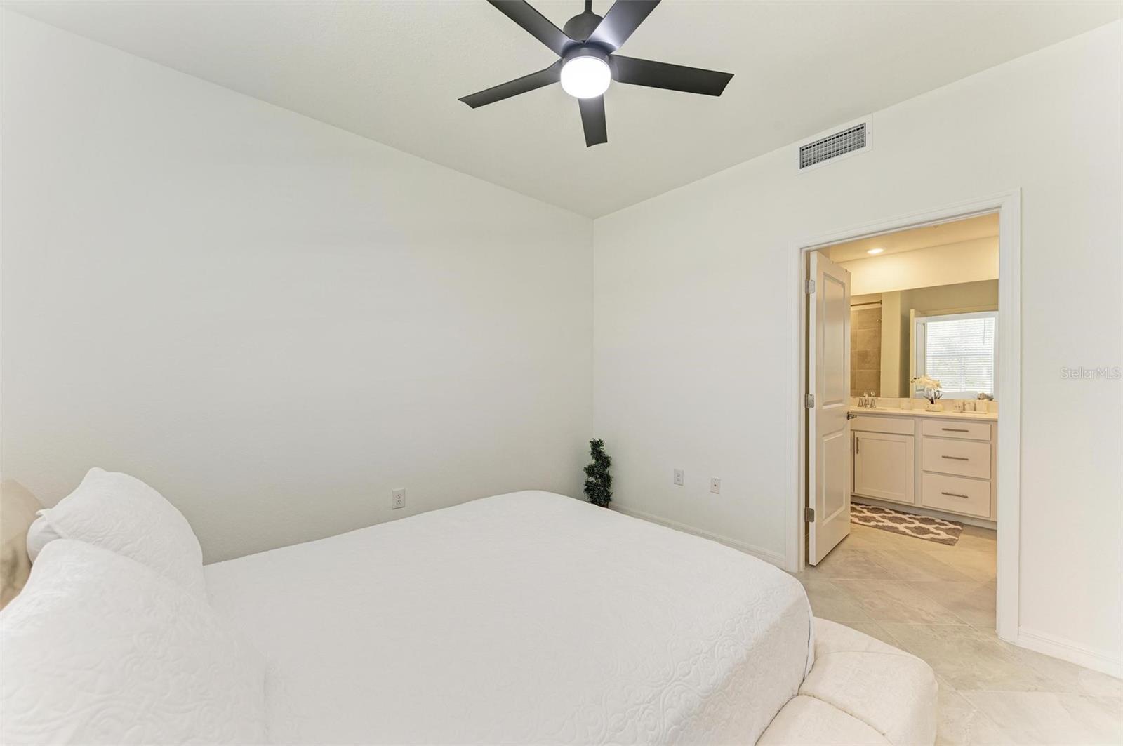 TERRACE 11/WELLEN PK PH II - Residential Lease