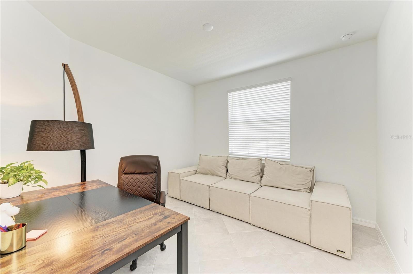 TERRACE 11/WELLEN PK PH II - Residential Lease