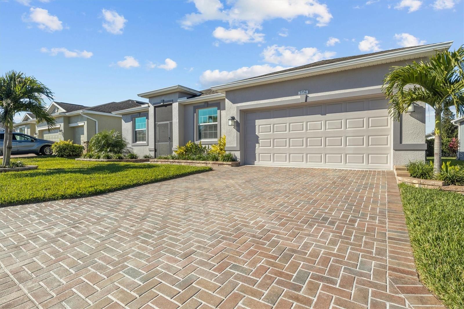 TRADITIONS PH 02 - Residential