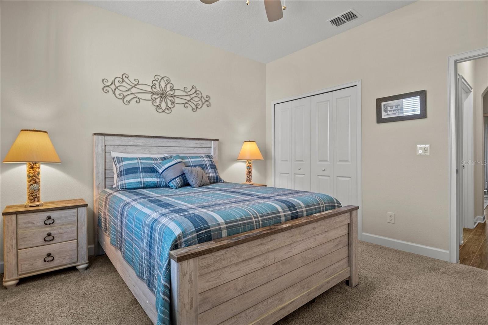 TRADITIONS PH 02 - Residential