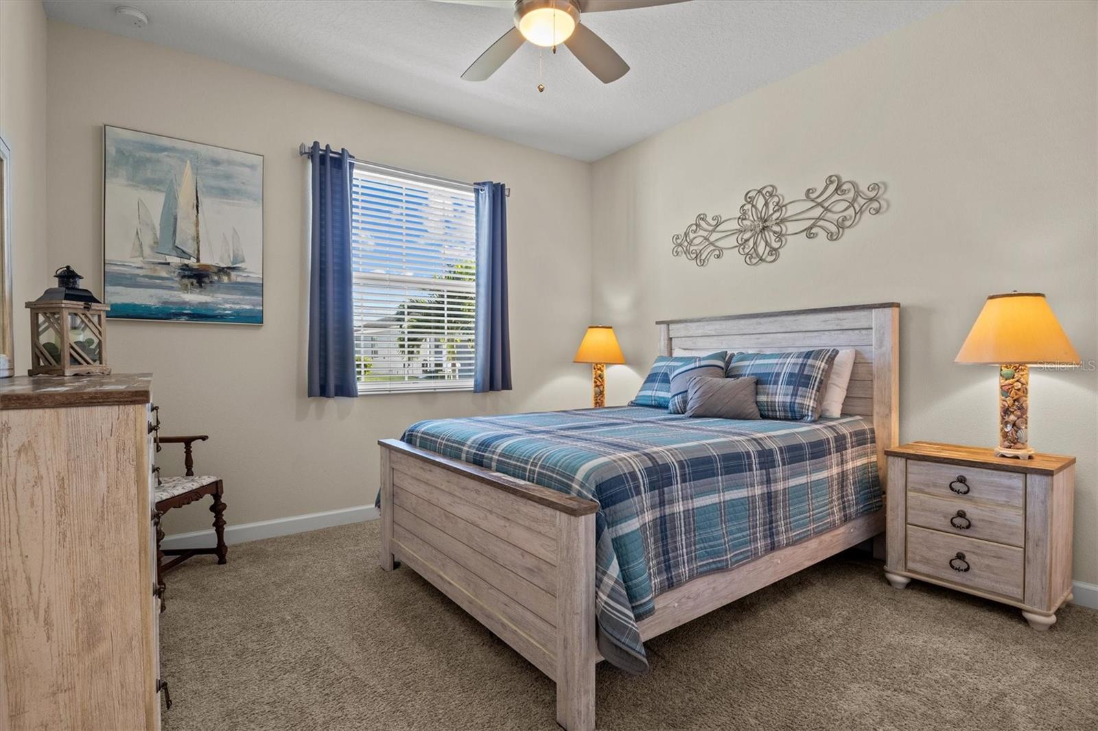 TRADITIONS PH 02 - Residential