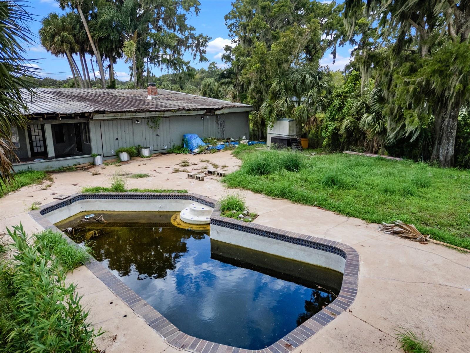 MINERAL SPRING PARK AMD OF 1ST ADD - Residential