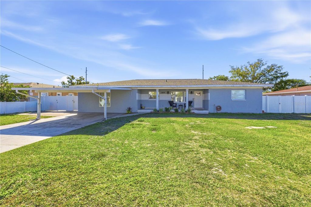 Photo of 3214 W Abdella Street, Tampa, FL 33607 (MLS # TB8465995)