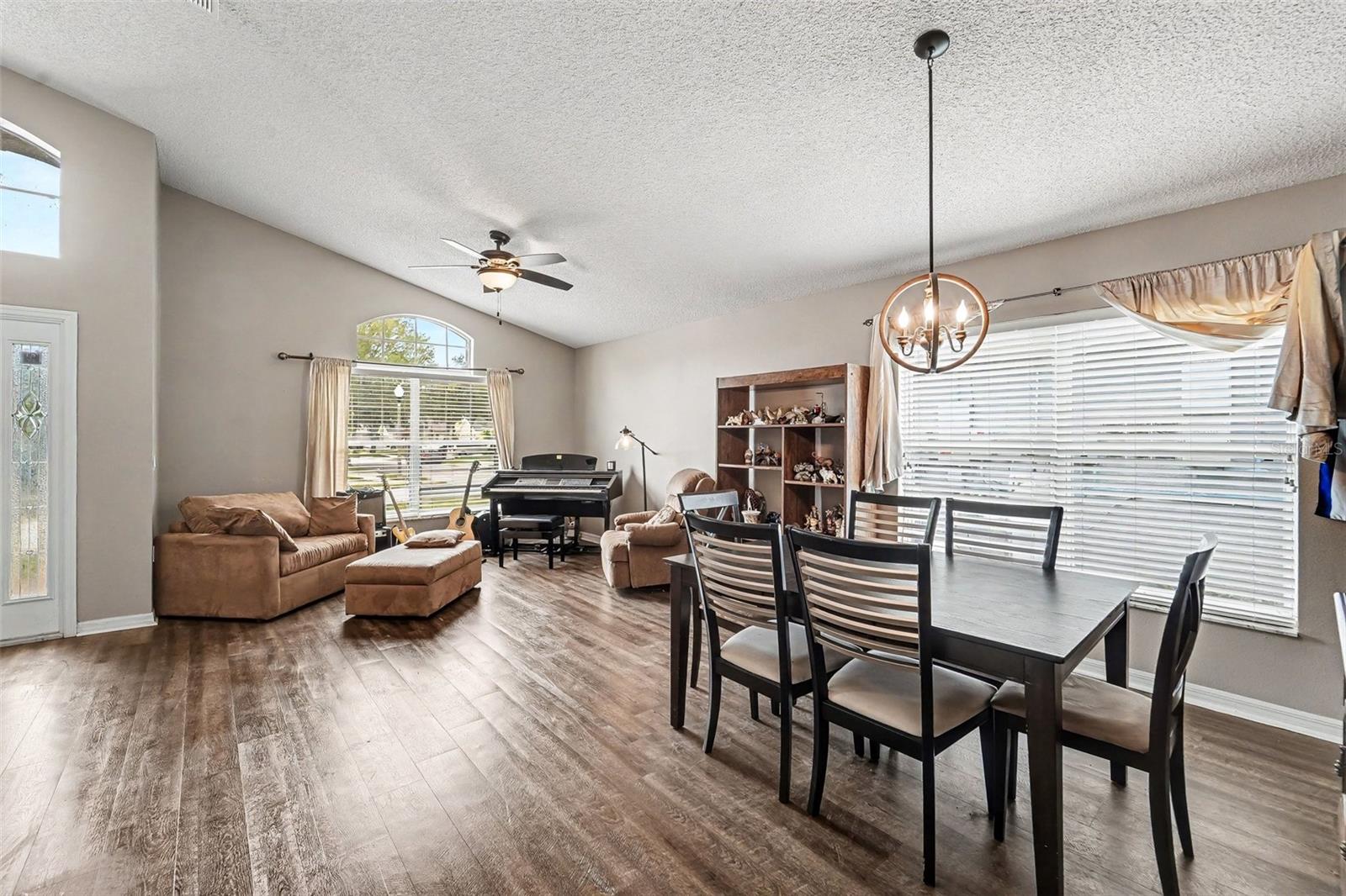 8376 LAKE AMHURST TRAIL