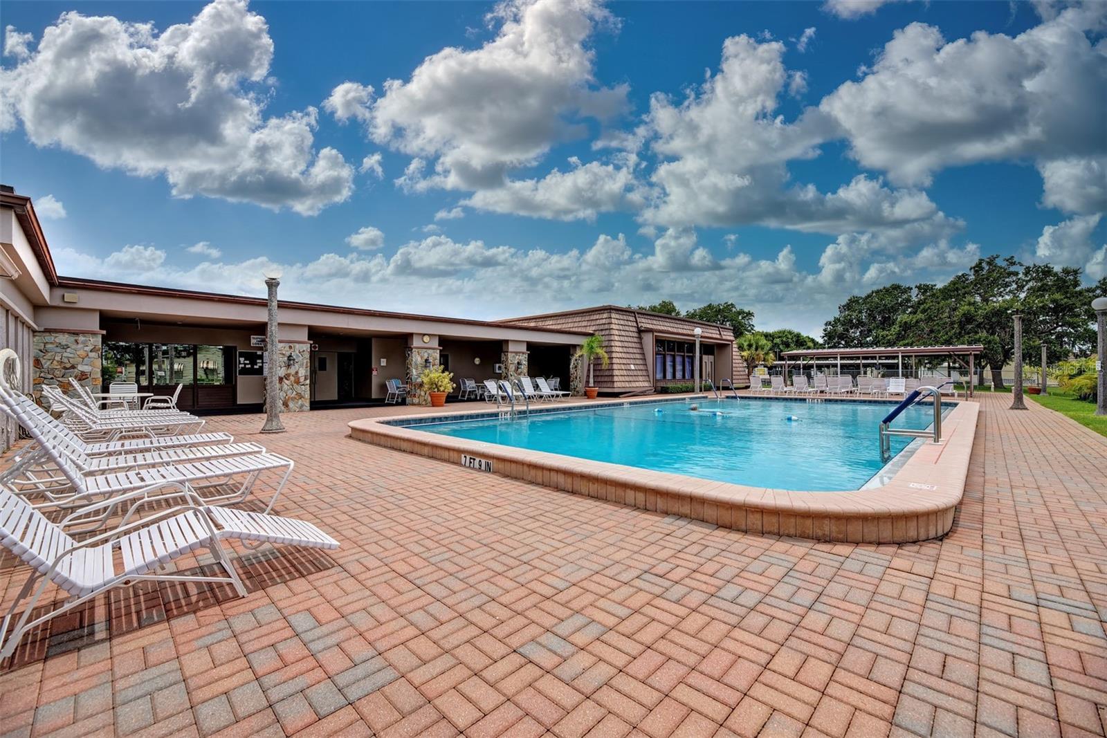 HOLIDAY PARK - Residential