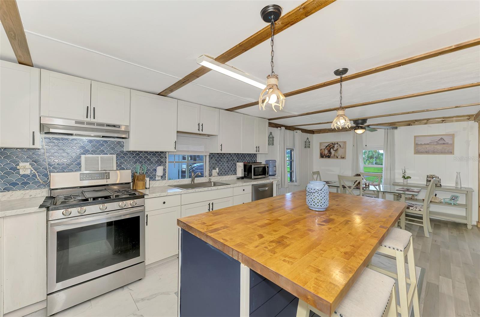 HOLIDAY PARK - Residential