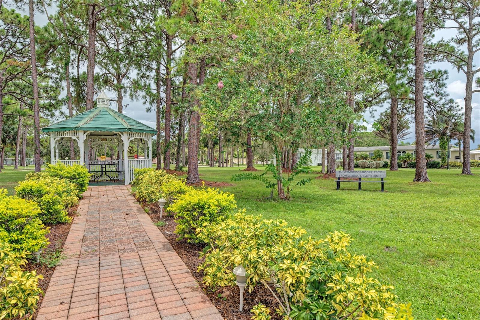 HOLIDAY PARK - Residential