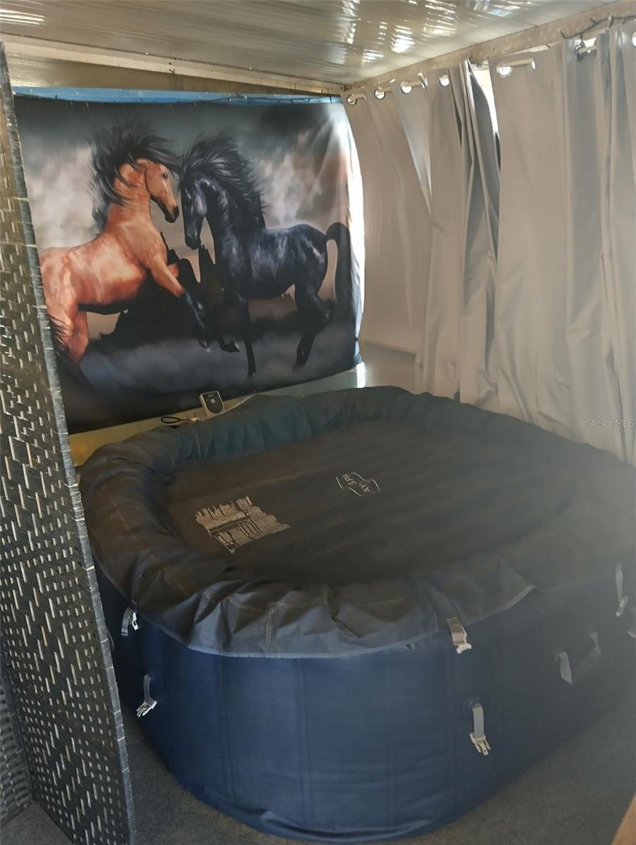 HOLIDAY PARK - Residential