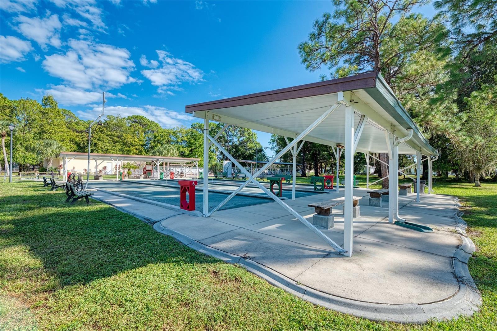 HOLIDAY PARK - Residential